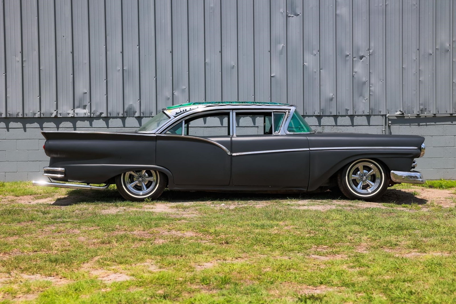 Ford-Fairlane-1957-4-Door-6
