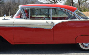 Ford-Fairlane-1957-Coupe-2