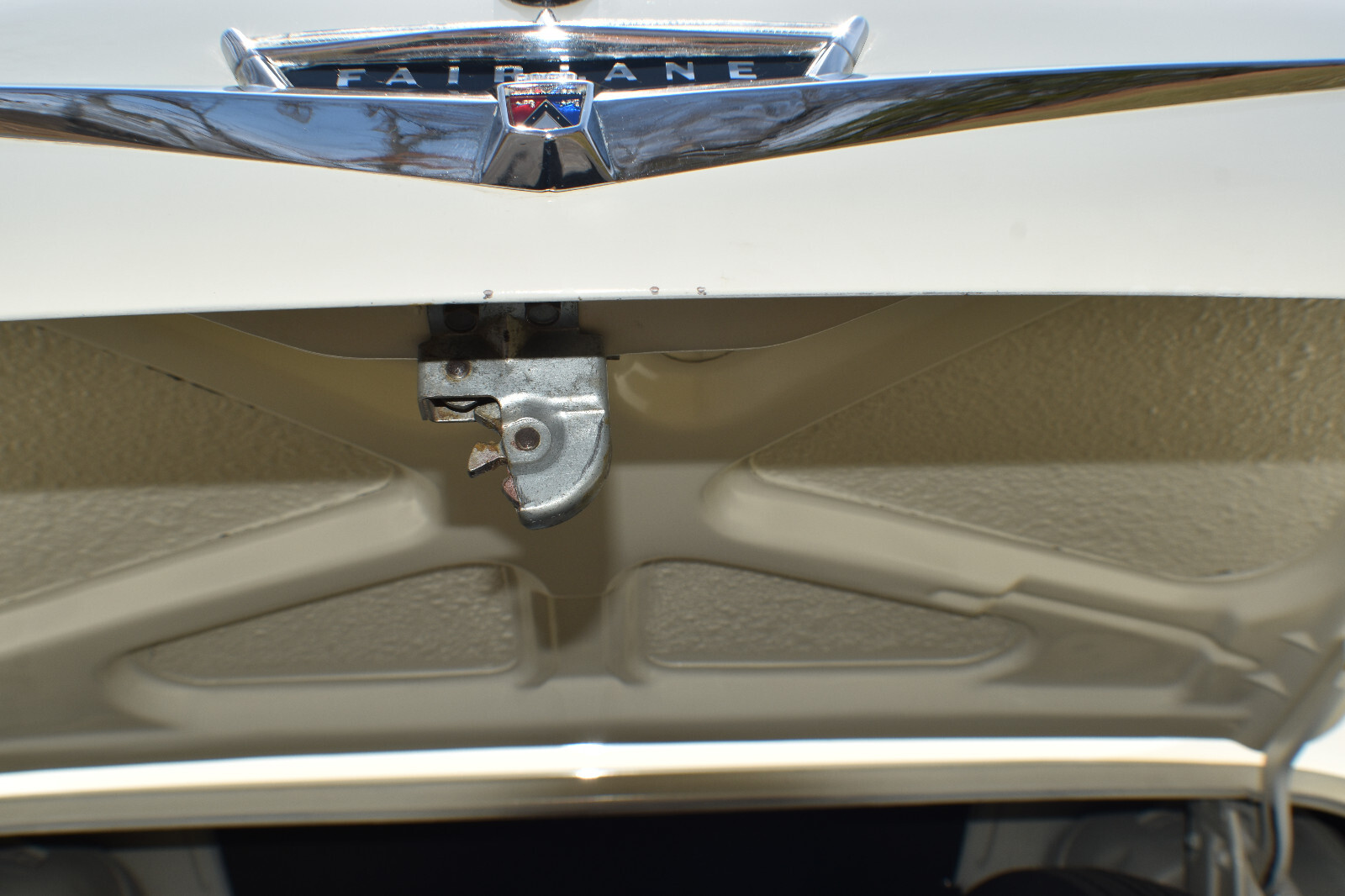 Ford-Fairlane-1957-Coupe-38