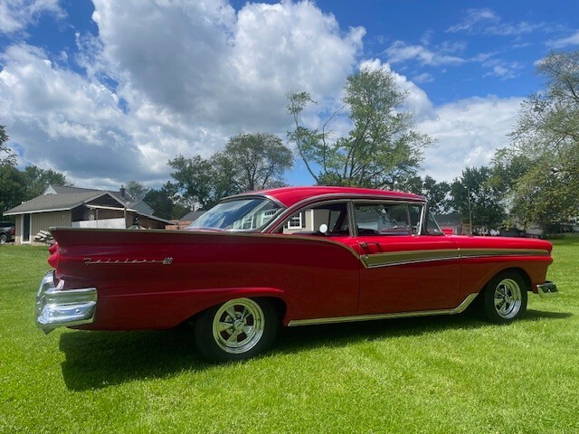 Ford-Fairlane-1957-Coupe-5