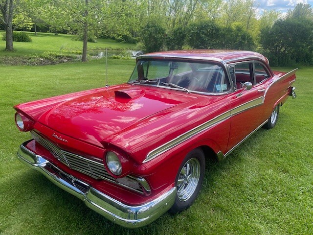 Ford-Fairlane-1957-Coupe-8