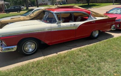 Ford Fairlane 1957 Sedan