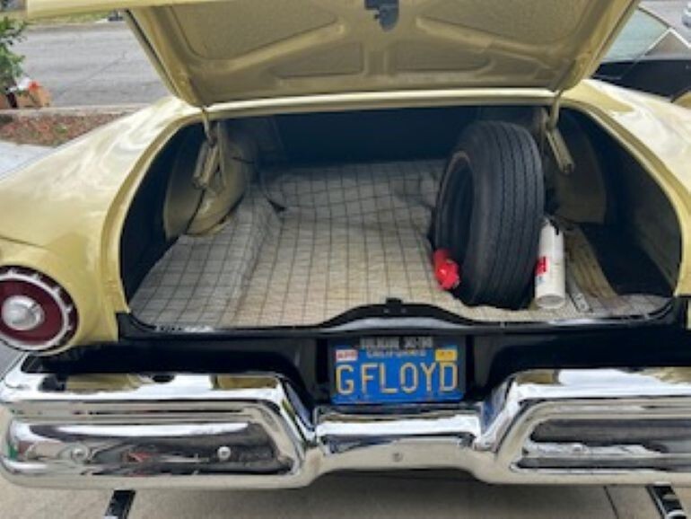 Ford-Fairlane-1957-Sedan-6