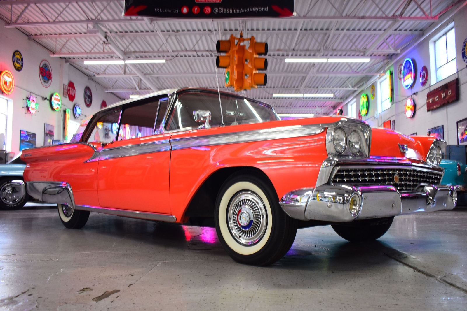 Ford-Fairlane-1959-Coupe-2
