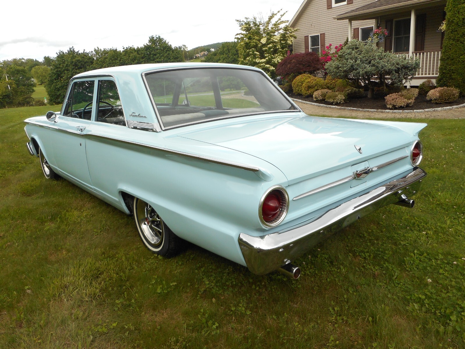 Ford-Fairlane-1962-Coupe-2