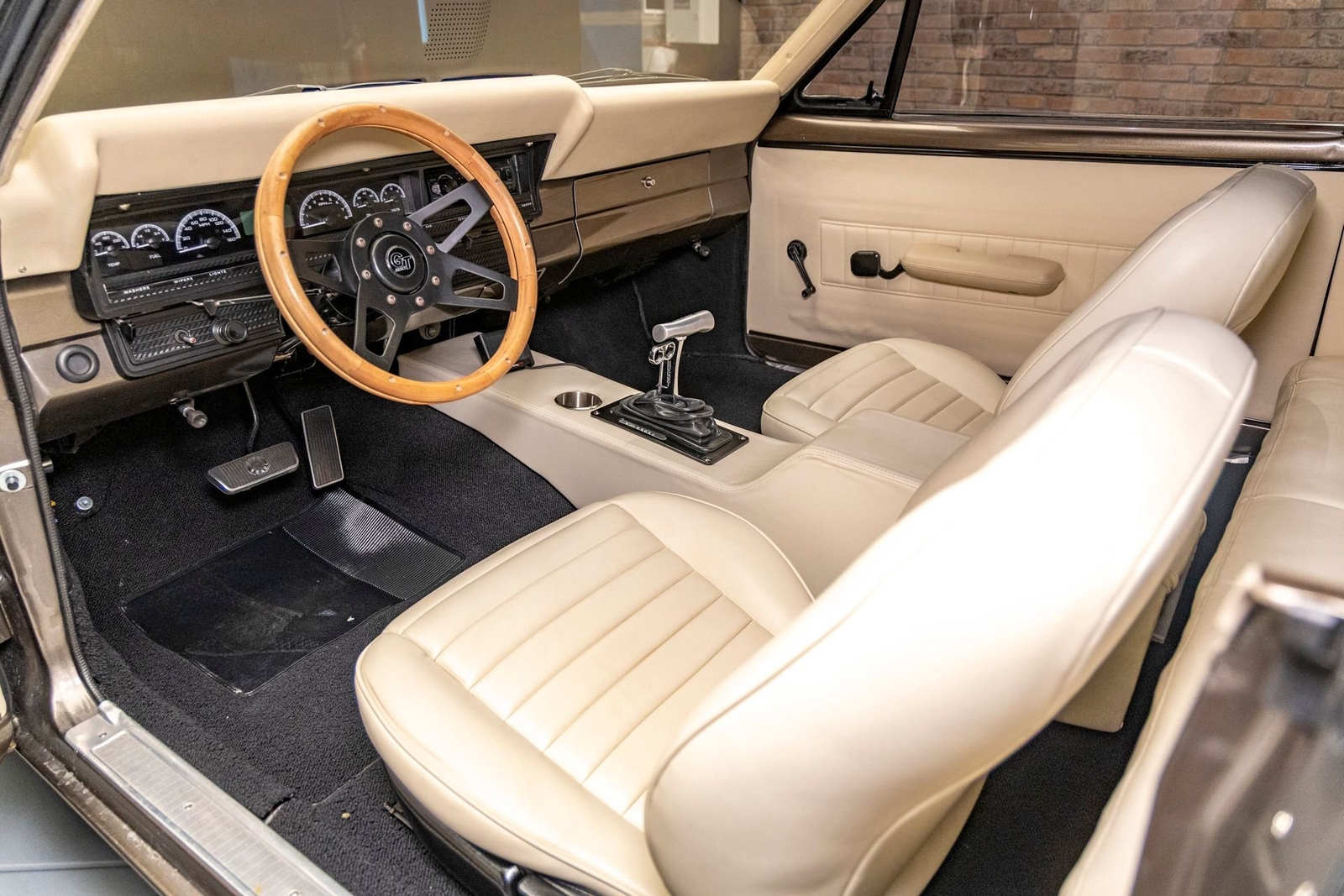 Ford-Fairlane-1967-Coupe-4