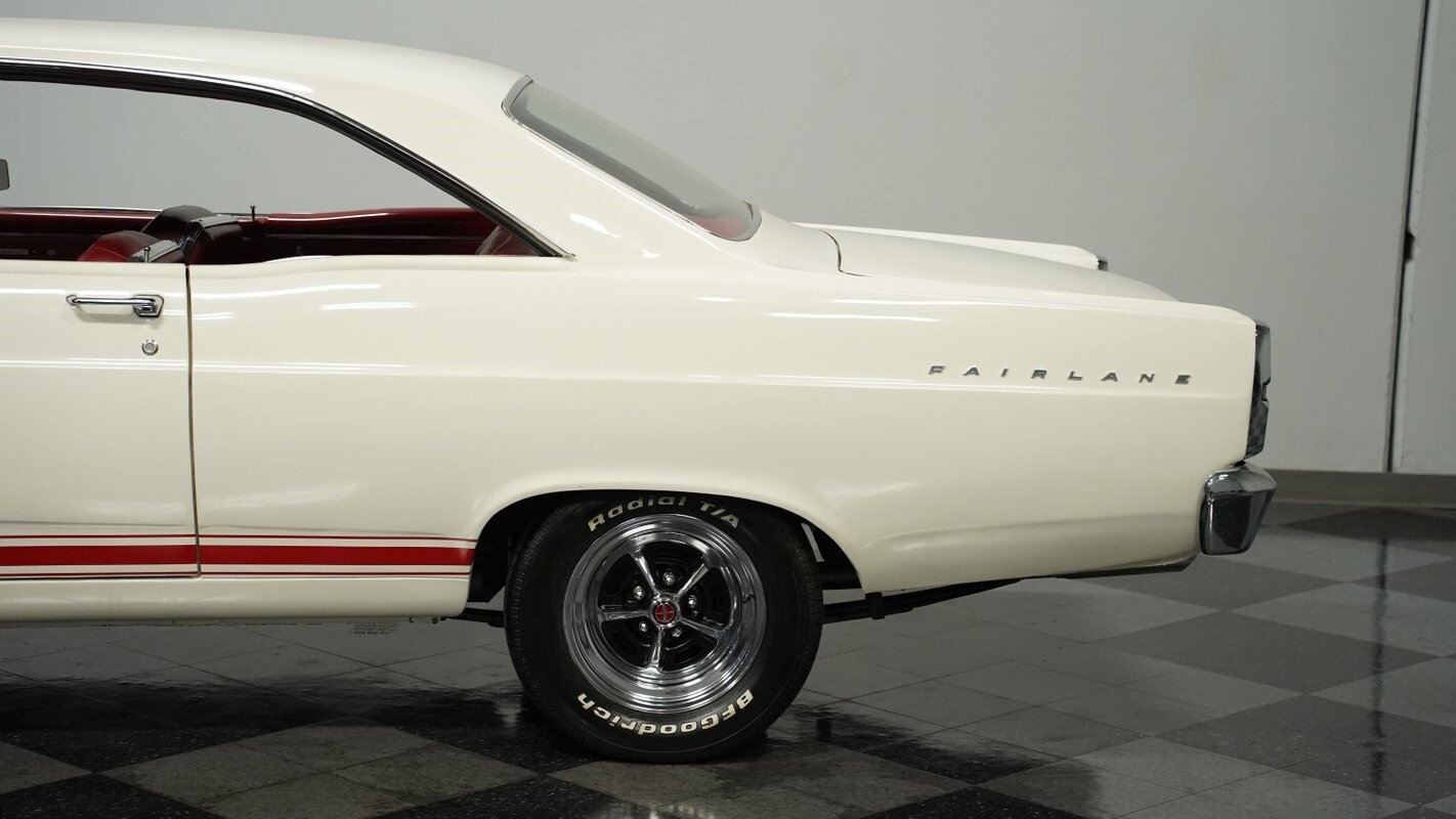 Ford-Fairlane-1967-Fastback-21