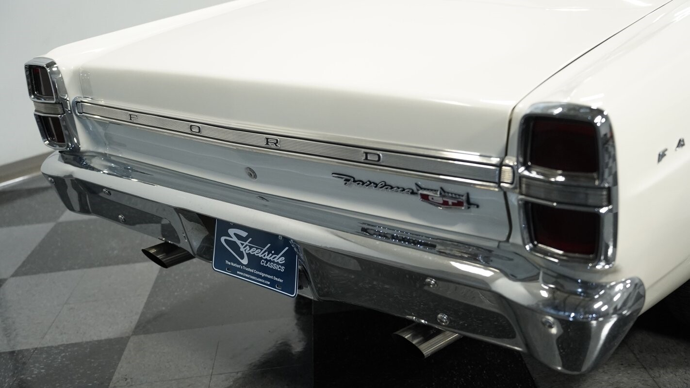 Ford-Fairlane-1967-Fastback-22