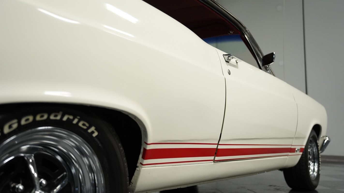 Ford-Fairlane-1967-Fastback-23