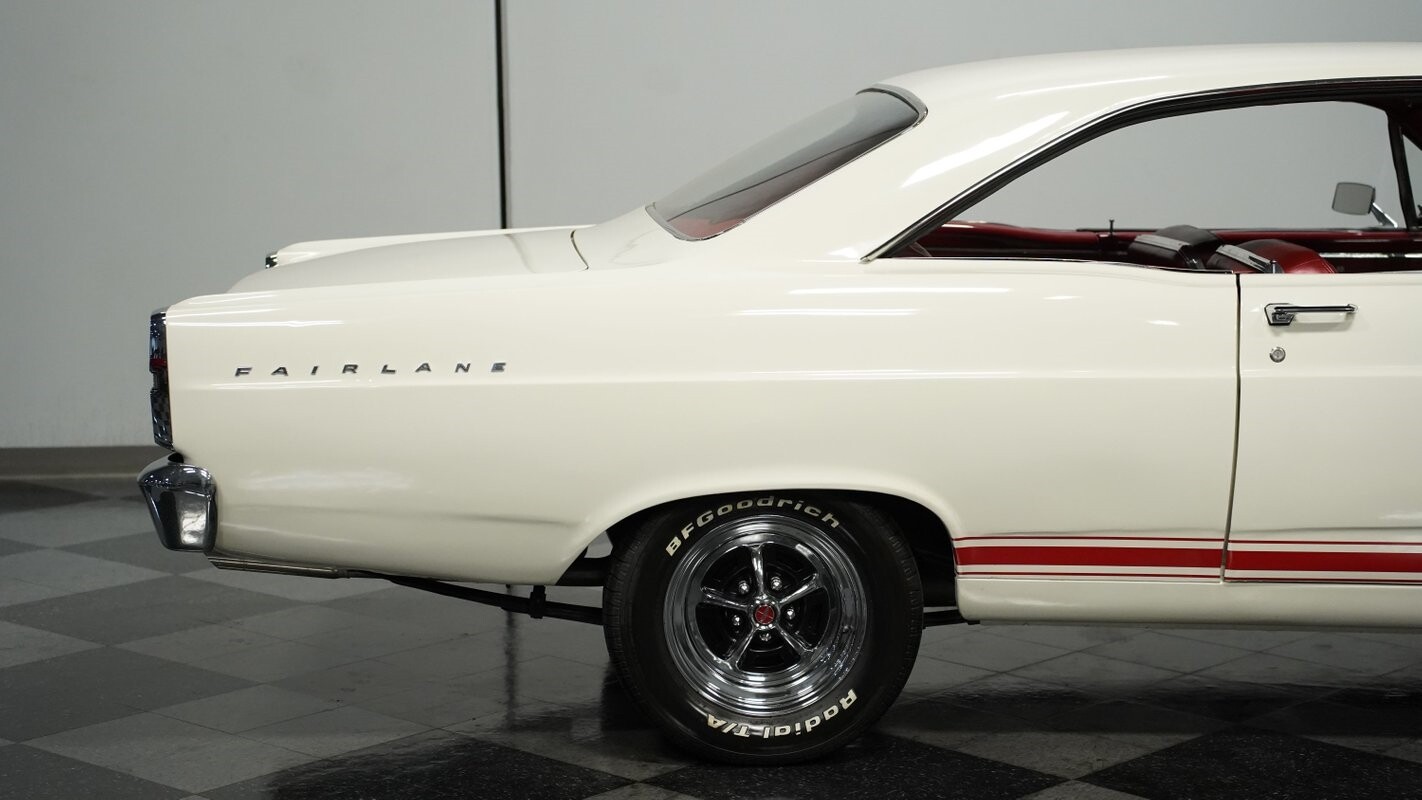Ford-Fairlane-1967-Fastback-24