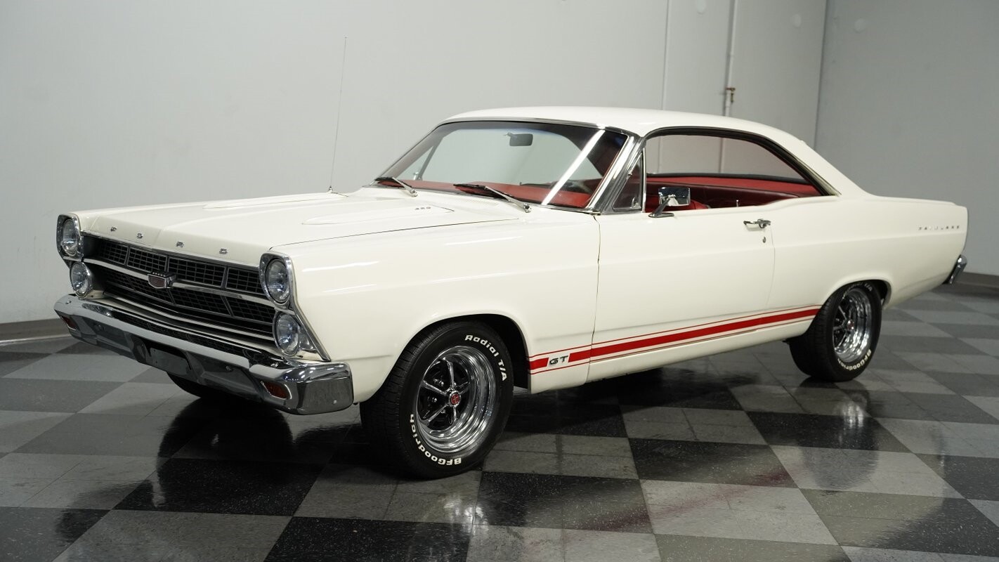 Ford-Fairlane-1967-Fastback-6