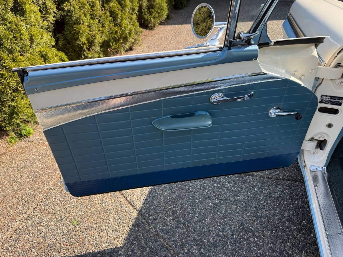 Ford-Fairlane-500-1957-blue-10