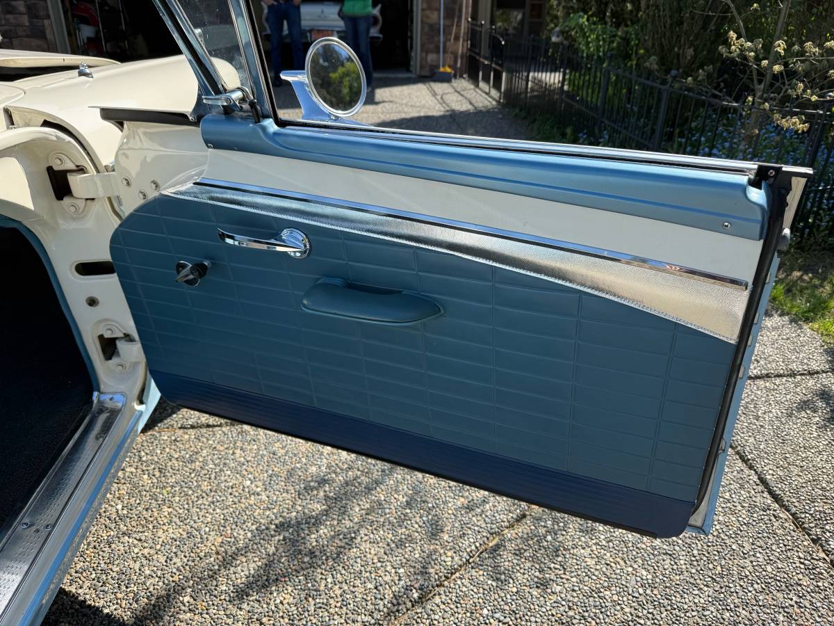 Ford-Fairlane-500-1957-blue-11
