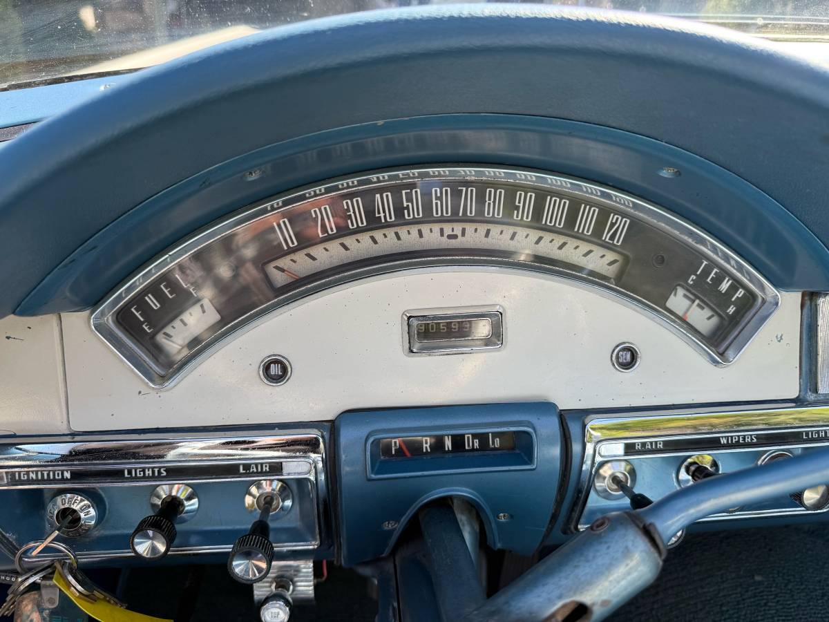Ford-Fairlane-500-1957-blue-15