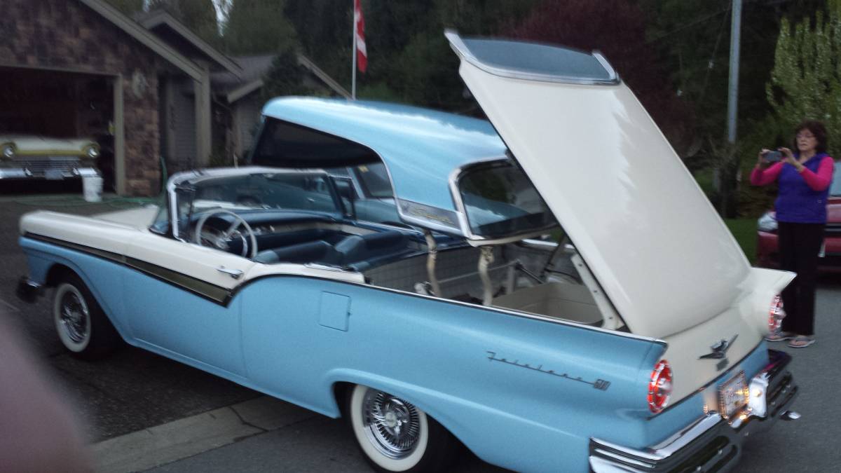 Ford-Fairlane-500-1957-blue-21