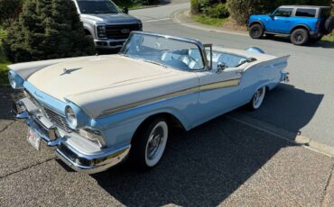 Ford-Fairlane-500-1957-blue