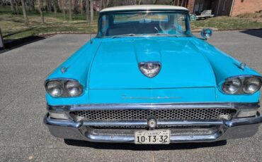 Ford-Fairlane-skyliner-convertible-1958-blue-1