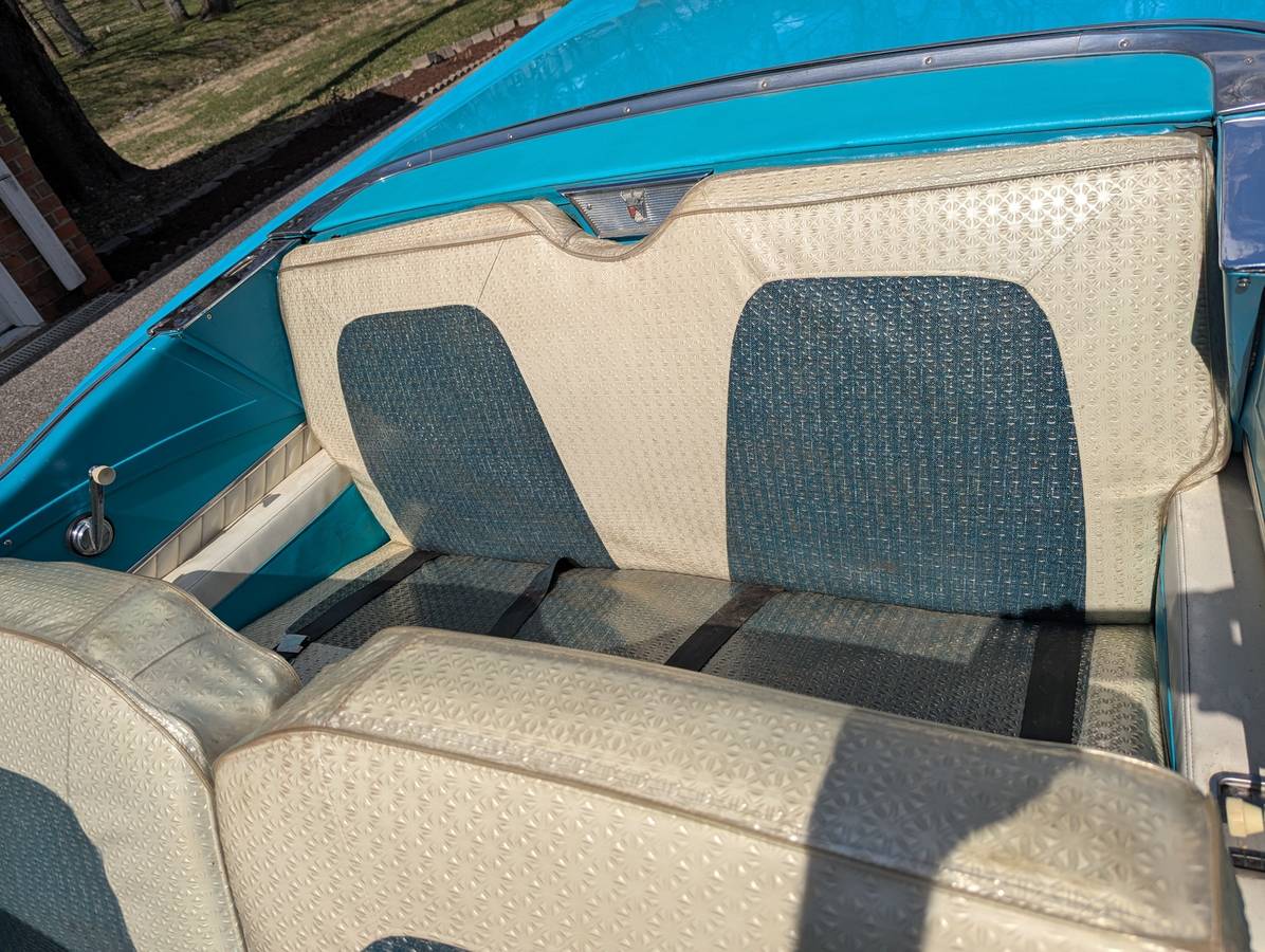 Ford-Fairlane-skyliner-convertible-1958-blue-10