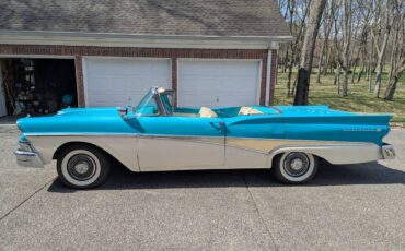 Ford-Fairlane-skyliner-convertible-1958-blue-13