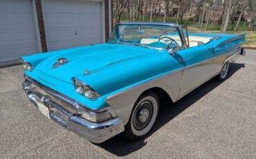 Ford-Fairlane-skyliner-convertible-1958-blue-14