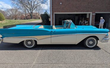 Ford-Fairlane-skyliner-convertible-1958-blue-17