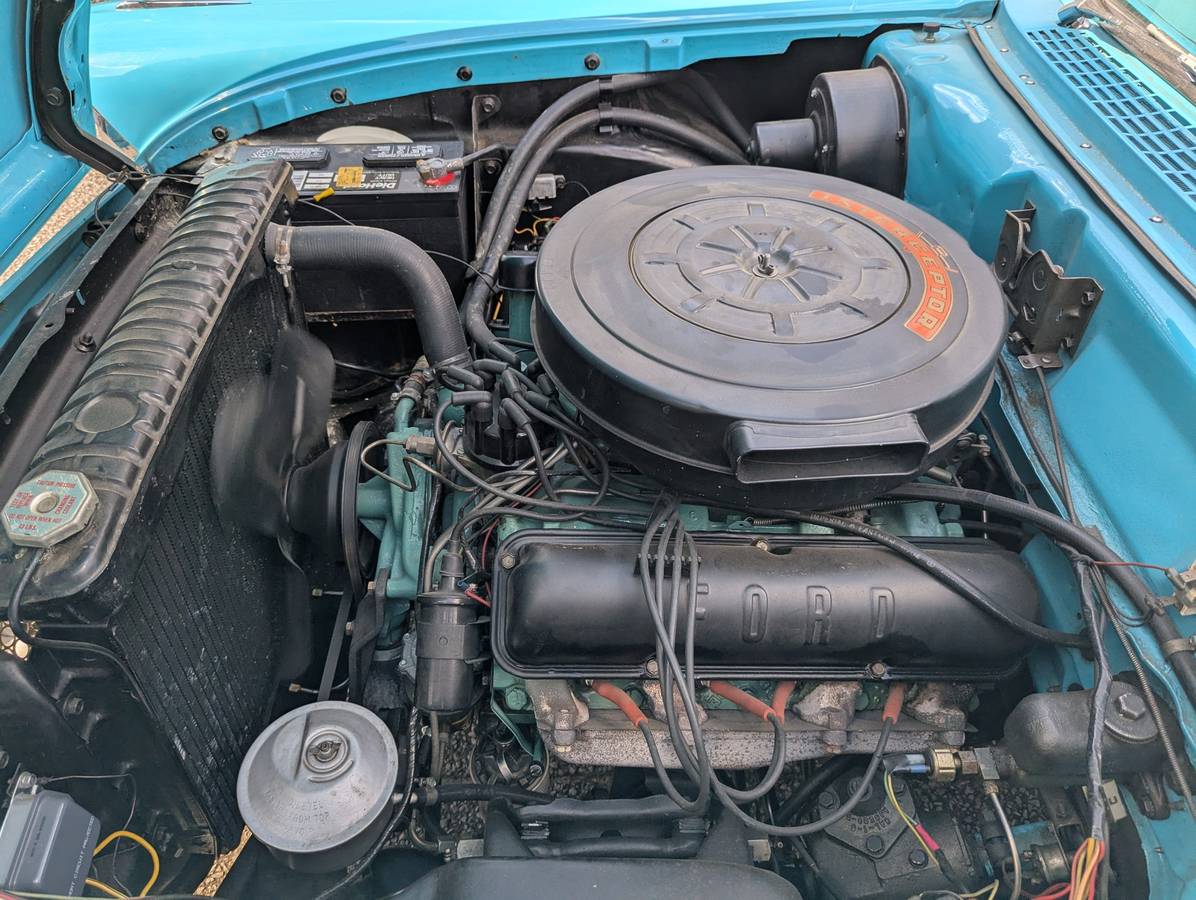 Ford-Fairlane-skyliner-convertible-1958-blue-20