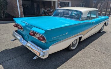 Ford-Fairlane-skyliner-convertible-1958-blue-4