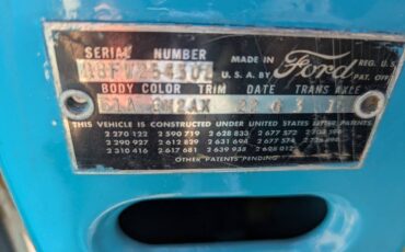 Ford-Fairlane-skyliner-convertible-1958-blue-7