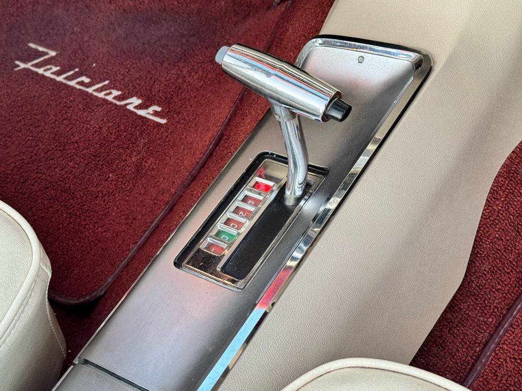 Ford-Fairlane-xl-1966-red-1