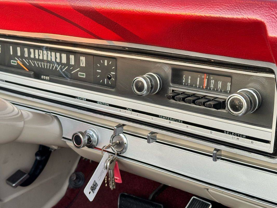 Ford-Fairlane-xl-1966-red-2