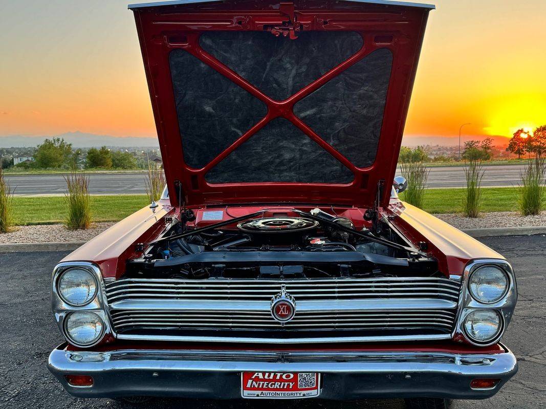 Ford-Fairlane-xl-1966-red-20