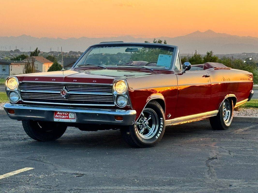 Ford Fairlane xl  1966 red