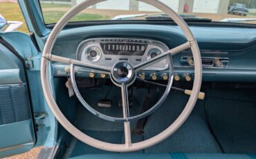 Ford-Falcon-1961-blue-13
