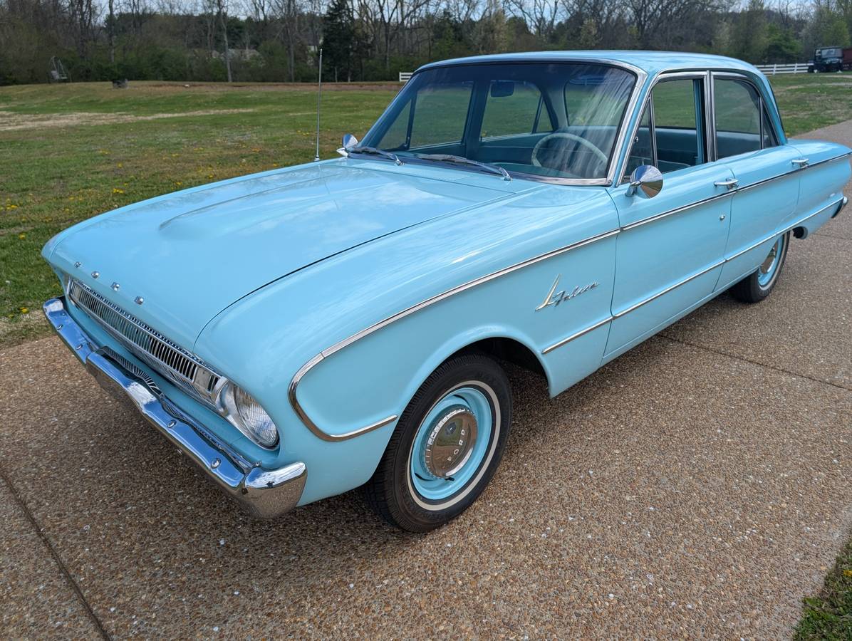 Ford-Falcon-1961-blue-6