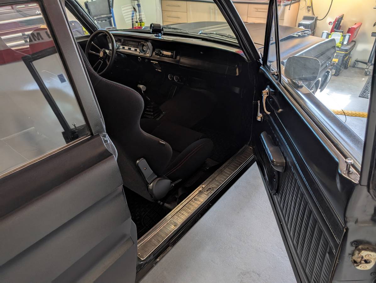 Ford-Falcon-1965-black-12