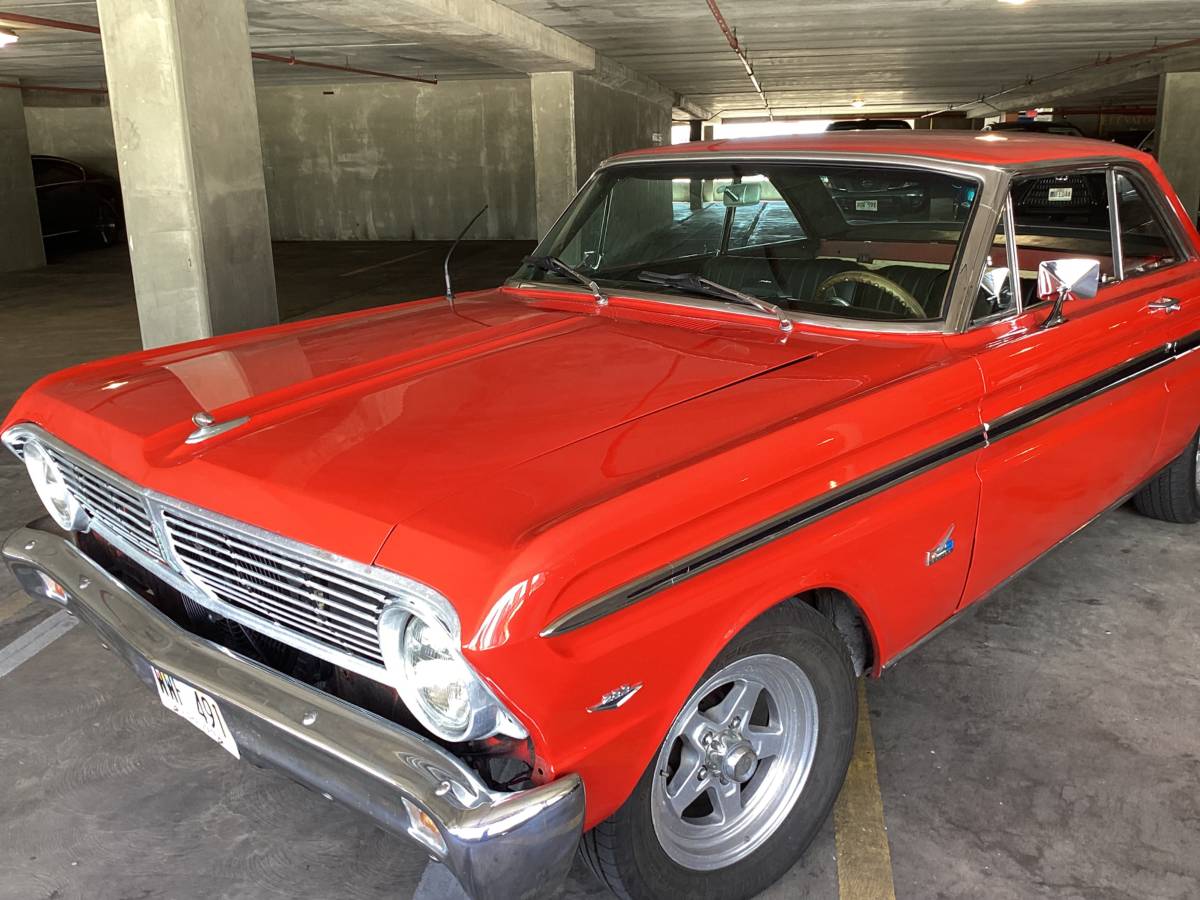 Ford-Falcon-1965-red-3