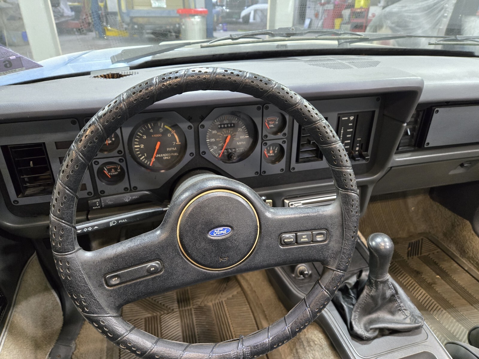 Ford-GT-1985-7