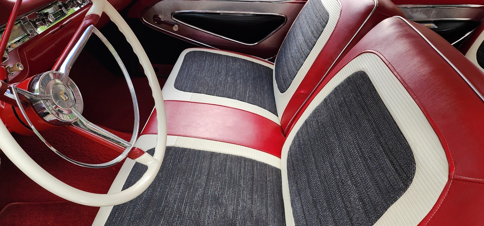 Ford-Galaxie-1959-2-dr-24