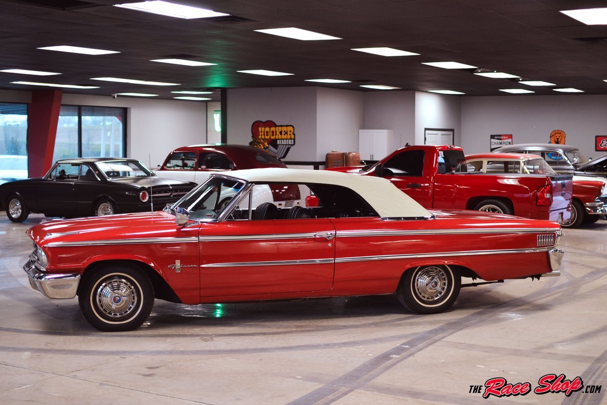 Ford-Galaxie-1963-Convertible-1