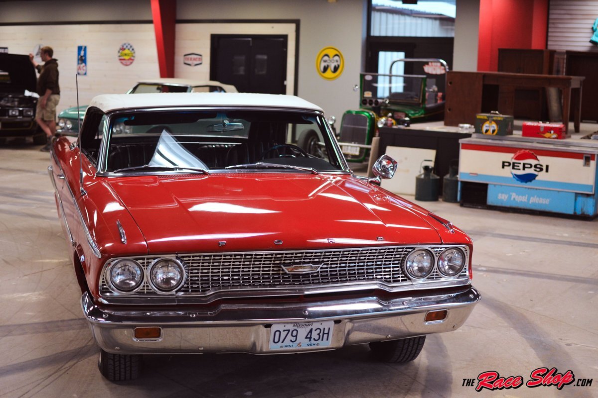 Ford-Galaxie-1963-Convertible-12