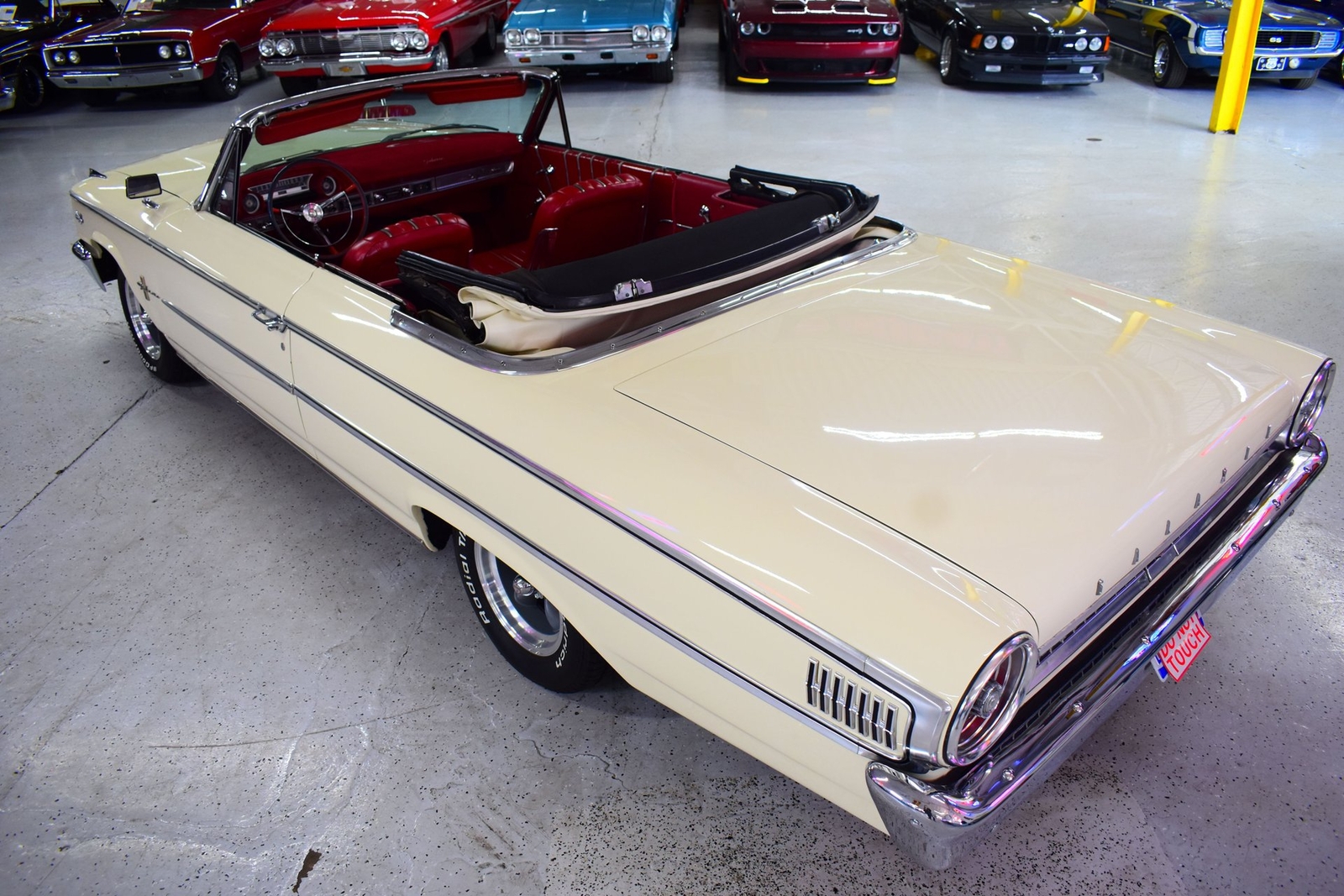 Ford-Galaxie-1963-Convertible-17