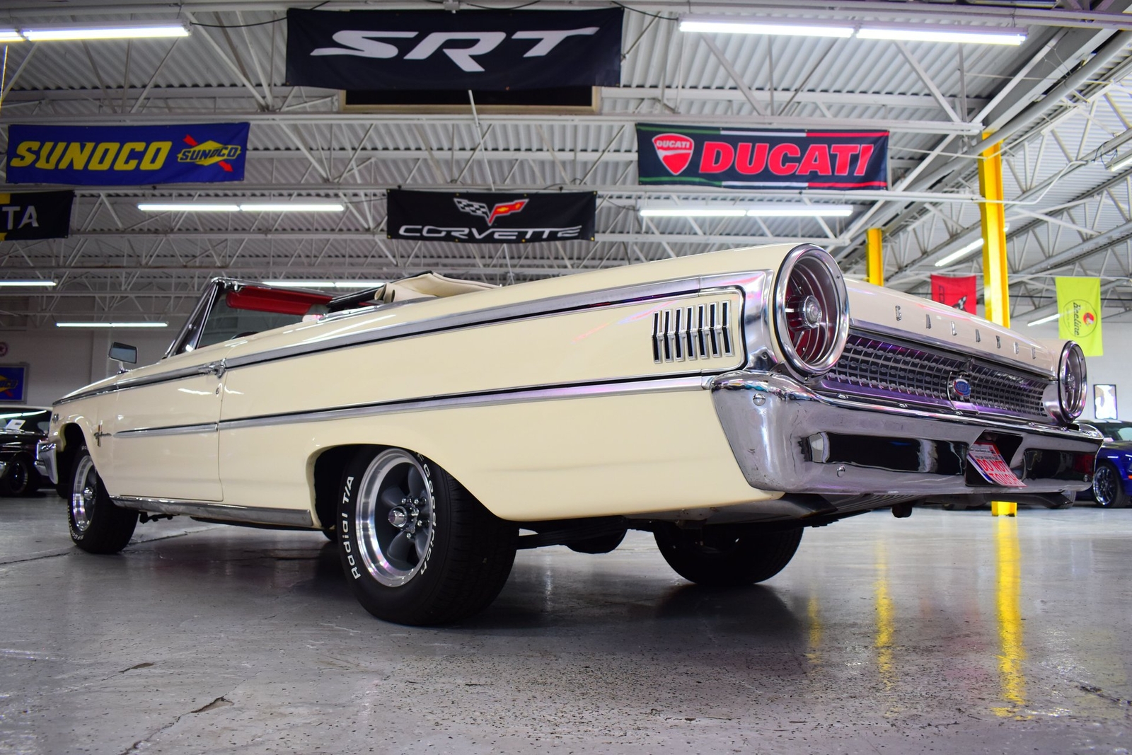Ford-Galaxie-1963-Convertible-18