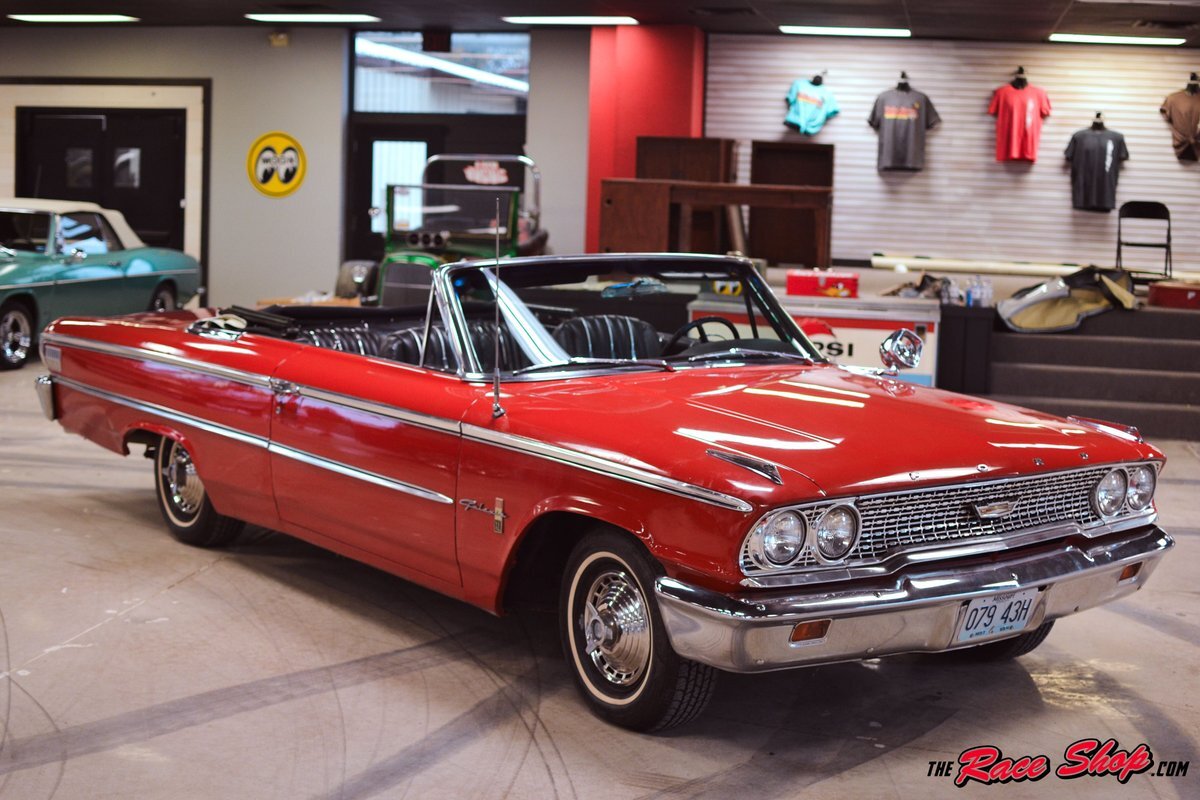 Ford-Galaxie-1963-Convertible-3