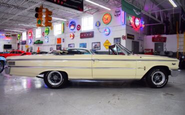 Ford-Galaxie-1963-Convertible-3