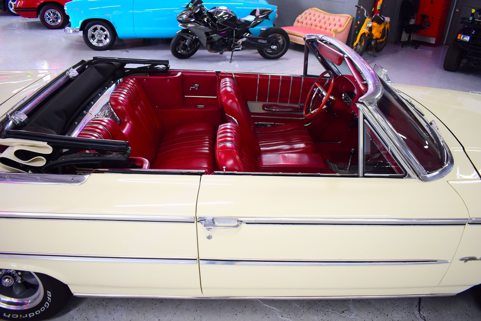 Ford-Galaxie-1963-Convertible-5
