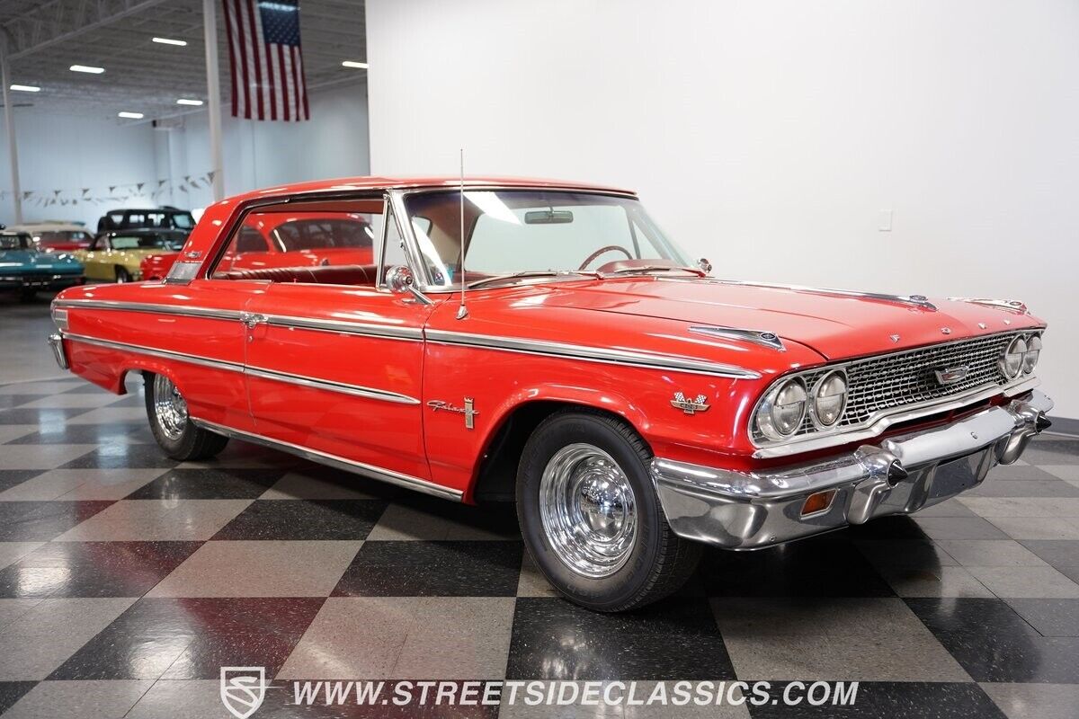 Ford-Galaxie-1963-Coupe-17