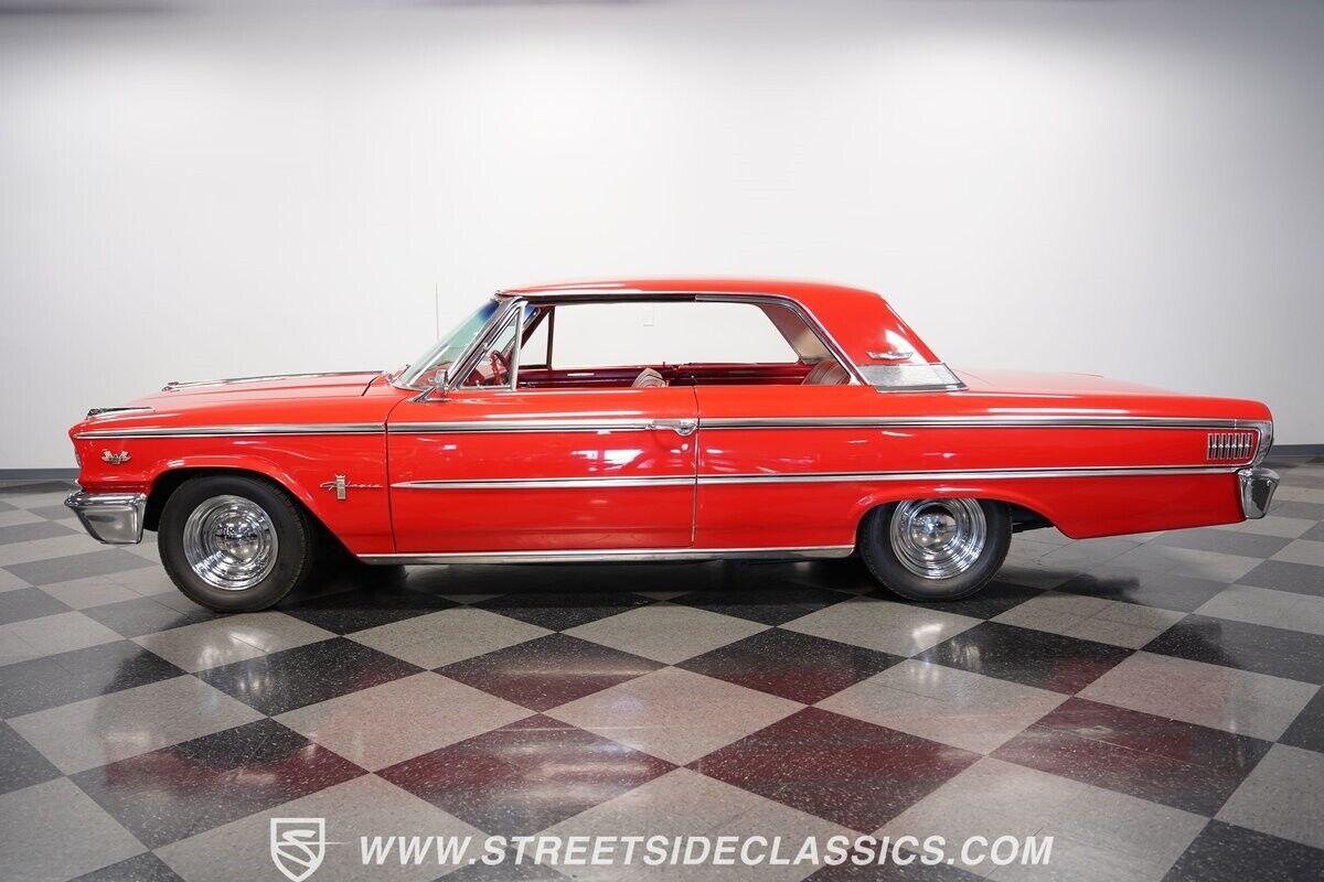 Ford-Galaxie-1963-Coupe-2