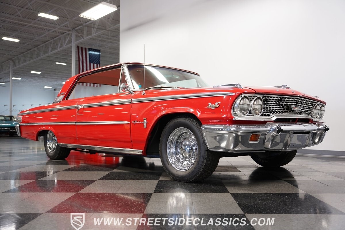 Ford-Galaxie-1963-Coupe-34