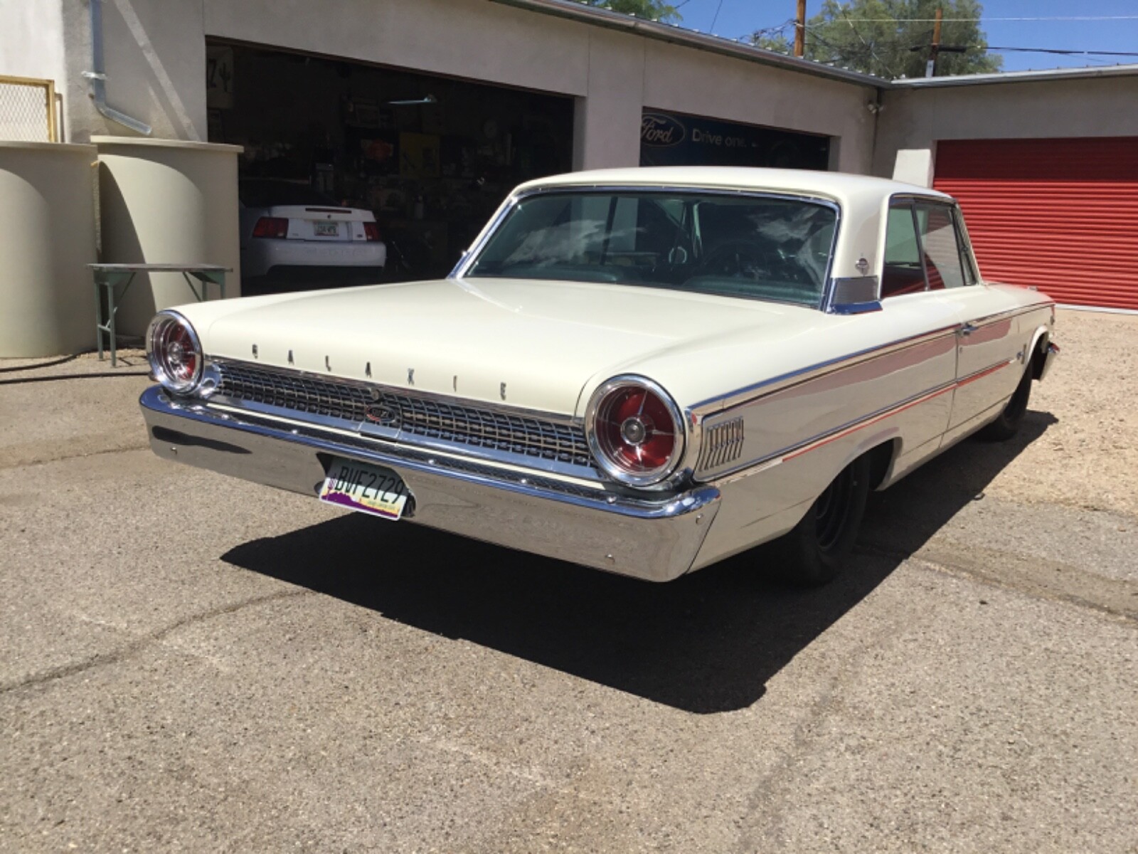 Ford-Galaxie-1963-Coupe-4