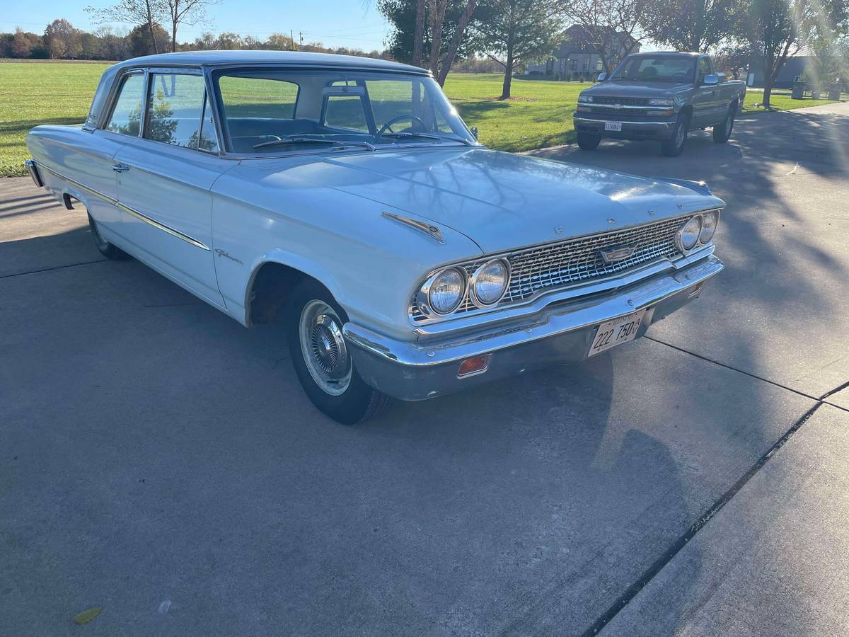 Ford-Galaxie-1963-blue-8
